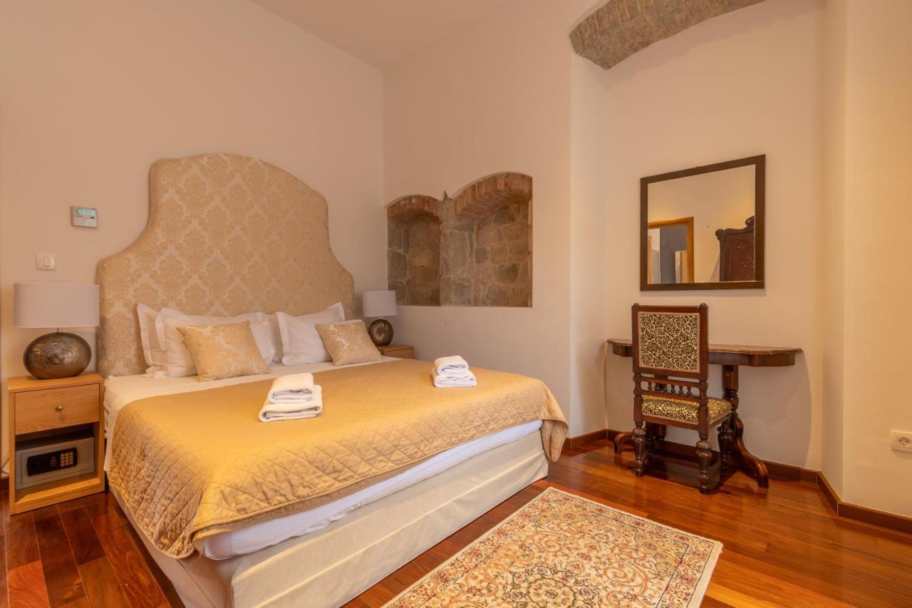 B&B Heritage Villa Apolon Stari Grad  Exteriör bild